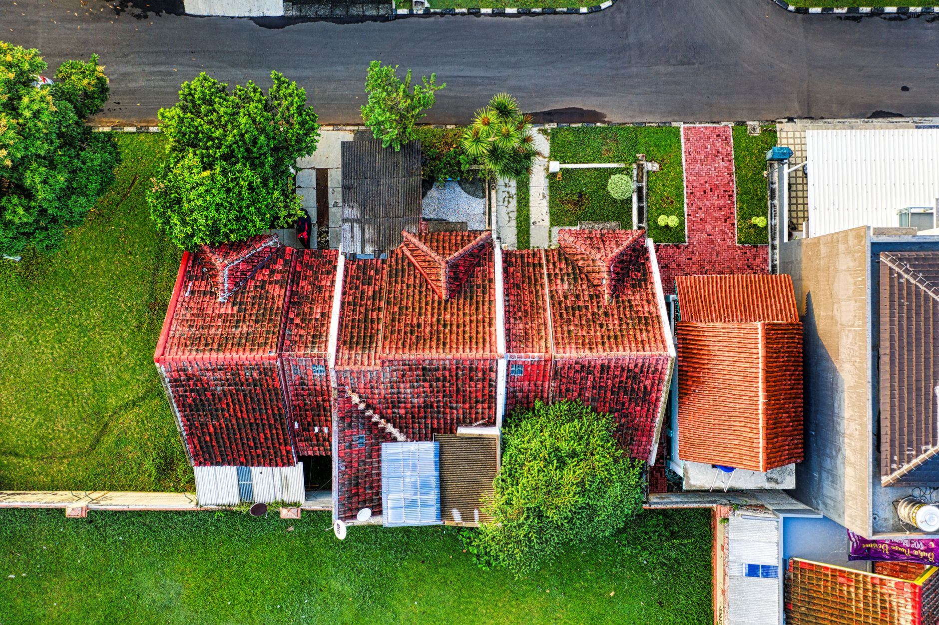 Repair or Replace Your Roof? How to Decide